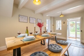 Dining - Mill Cottage, Wells-next-the-Sea (Wells-next-the-sea)