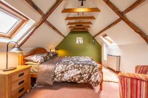 1 quarto, ferros/tábuas de passar roupa, acesso à internet