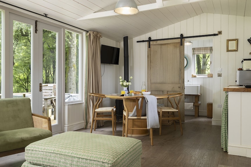 Amazing Collection Of Properties With A Swimming Pool, Two Hot Tubs And A Sauna - Keepers Lodge - Cotswolds