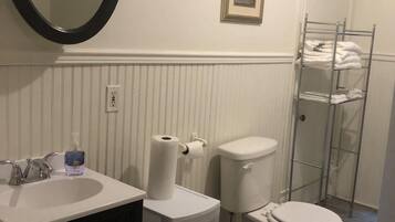 Håndklæder, Sæbe, Shampoo, Toiletpapir