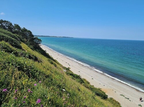 Hyggelig og Lyst Feriehus nær Stranden in Klint