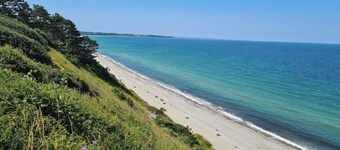 Hyggelig og Lyst Feriehus nær Stranden in Klint