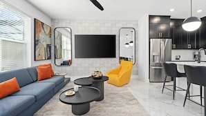 Télévision, jeux vidéo, chaîne hi-fi, espaces bureaux