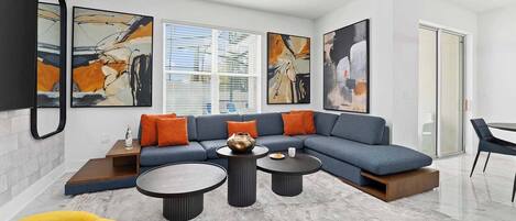 Télévision, chaîne hi-fi, espaces bureaux