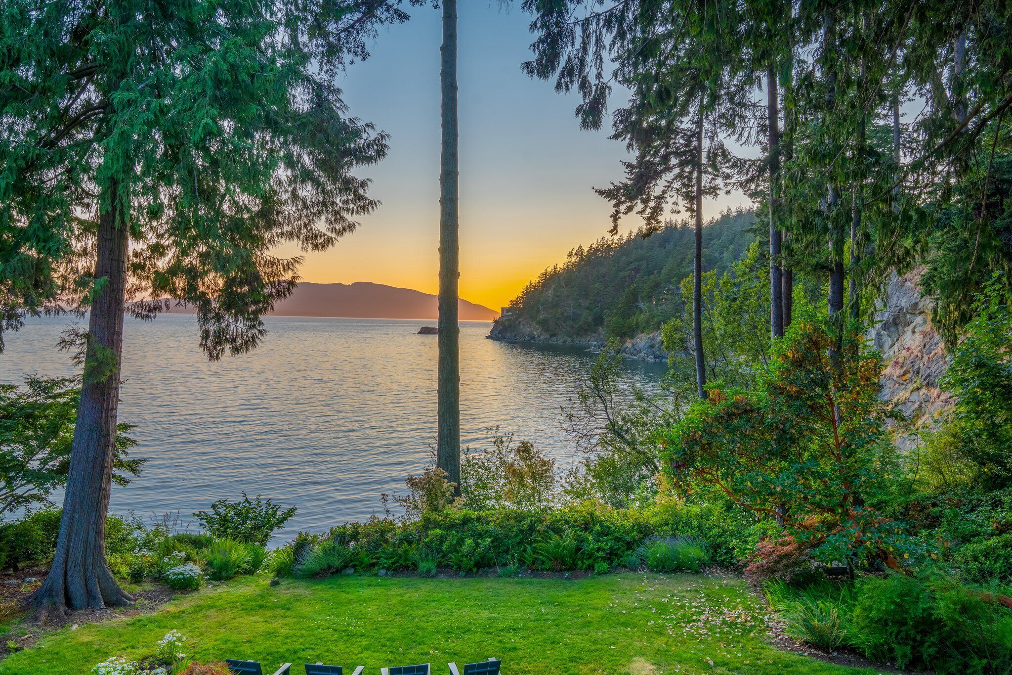Chuckanut Beachfront Sanctuary w/ Bay View, Private Beach, Hot Tub & Wildlife
