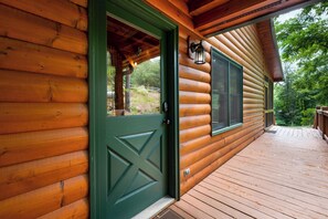 Exterior detail - Escape to Dream Catcher - Blue Ridge GA (Blue Ridge)