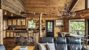 Smart TV, chimenea