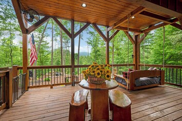 Three Loves Cabin - Deck View