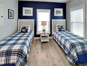 2 bedrooms, Internet, bed sheets, wheelchair access