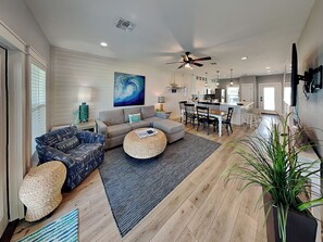 Smart TV - Copano Coastal Gem | Bayfront Views + Access to Pool! (Rockport)