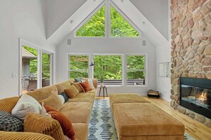 Smart TV, fireplace - Juniper Presents: Gray Haven-Stunning Woodland Retreat with Pool (Union Pier)
