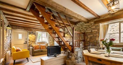 Host Stay Byre Cottage