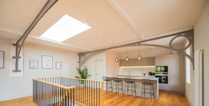 Ferienhaus | Schreibtisch, Bügeleisen/Bügelbrett, Internetzugang