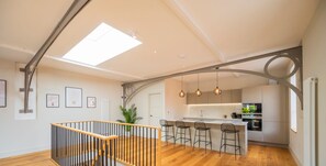 Ferienhaus | Schreibtisch, Bügeleisen/Bügelbrett, Internetzugang