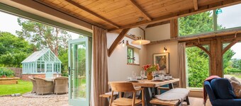 Rural Escape - Foxglove Barn