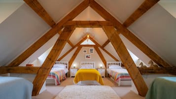 House | 3 bedrooms, iron/ironing board, Internet