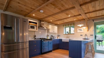 3 bedrooms, iron/ironing board, Internet