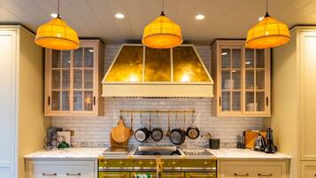 Casa | 5 habitaciones, escritorio, tabla de planchar con plancha y internet