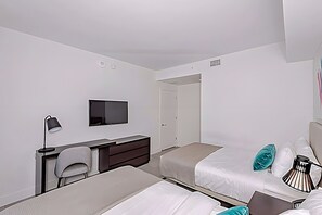 Room - Luxury 2 Br Oceanfront Balcony Beautiful Amenities (Hollywood)