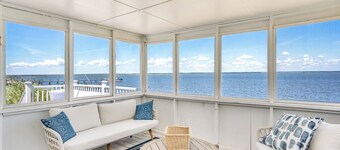 Shell Shack on Chincoteague - Bayfront Hot Tub!