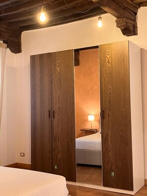 1 soverom, strykejern/-brett, wi-fi og sengetøy