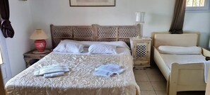 4 bedrooms, iron/ironing board, travel cot, free WiFi