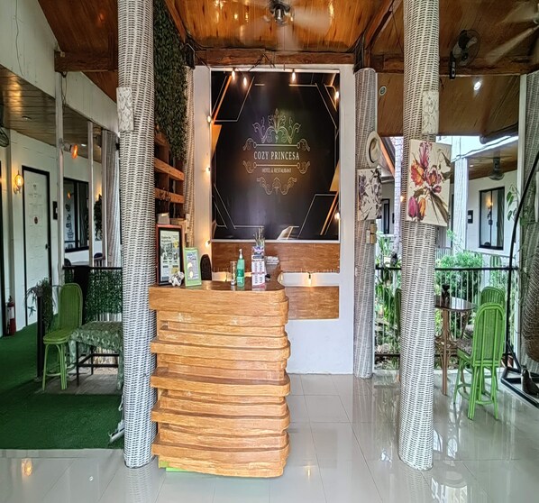 Reception - Cozy Princesa Hotel (Manila)