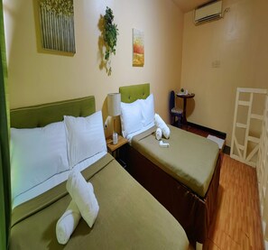 Superior Loft, 2 Double Beds | Bed sheets - Cozy Princesa Hotel (Manila)