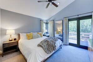 3 bedrooms, iron/ironing board, free WiFi, bed sheets - NEW LISTING! Park City Getaway! Walk to Town (Park City)