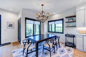 Dining - NEW LISTING! Park City Getaway! Walk to Town (Park City)