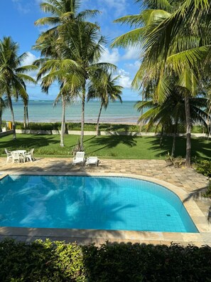 Pool - Beachfront House with Pool! (Maragogi)