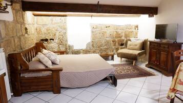 1 chambre, fer et planche Ă repasser, Wi-Fi, draps fournis