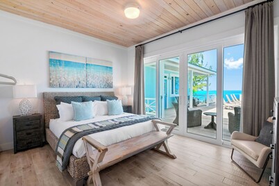 Suma Sands Villa, Beachfront Villa with Pool & Sandy Beach All Year Round