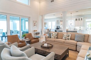 Téléviseur connecté, jeux vidéo, lecteur de DVD, livres