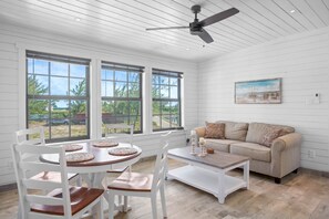 Dining - Marina Beach Villa, private 70’ dock, restaurants & golf within walking distance (Rokers Point Settlement)