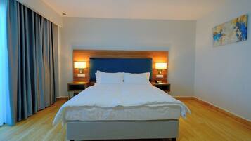 1 Schlafzimmer, Schreibtisch, laptopgeeigneter Arbeitsplatz