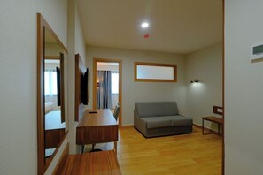 Classic Suite, City View | Desk, laptop workspace, soundproofing, iron/ironing board - Hotel El Bey Jijel  (Jijel)