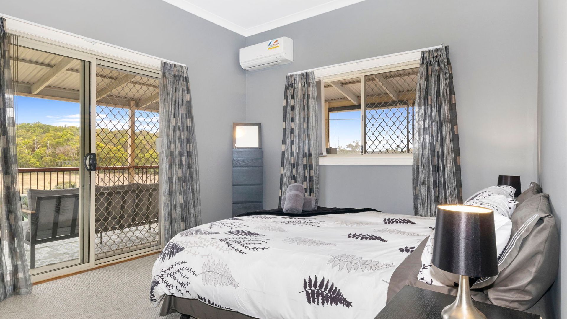 4 soverom, wi-fi (inkludert) og sengetøy