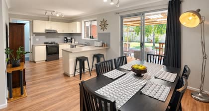 ### Central Nannup Holiday Home: Your Perfect Nature Retreat in the Heart of Nannup