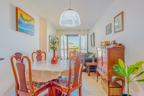 Dining - IT81 Great 3/4 Apartment (1 Suite) - Itacimirim (Camaçari)