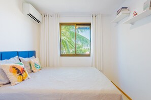 3 quartos, acesso à internet, roupa de cama