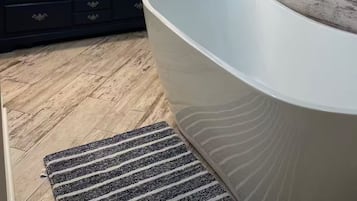 Towels, toilet paper