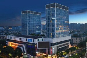 Exterior - Homeinn · neo (Meishan High-Speed Railway East Station Huadi Hengtong) (Meishan)