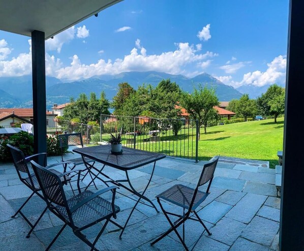Superior Apartment, Garden View | Terrace/patio - La Roggia - Molino Maufet (Colico)
