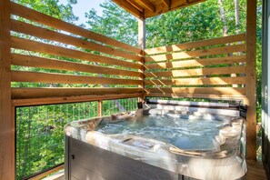 Bain à remous extérieur