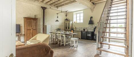 Televisor intel·ligent i llibres