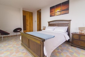 Comfort Suite, Balcony, Pool View | 1 bedroom, premium bedding, down duvets, Select Comfort beds - Hotel Casa Portones  (San Bernardo)