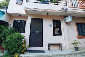 Unclassified image, 2 of 16, button - Sinoben Apartments by RedDoorz (Iloilo Province)