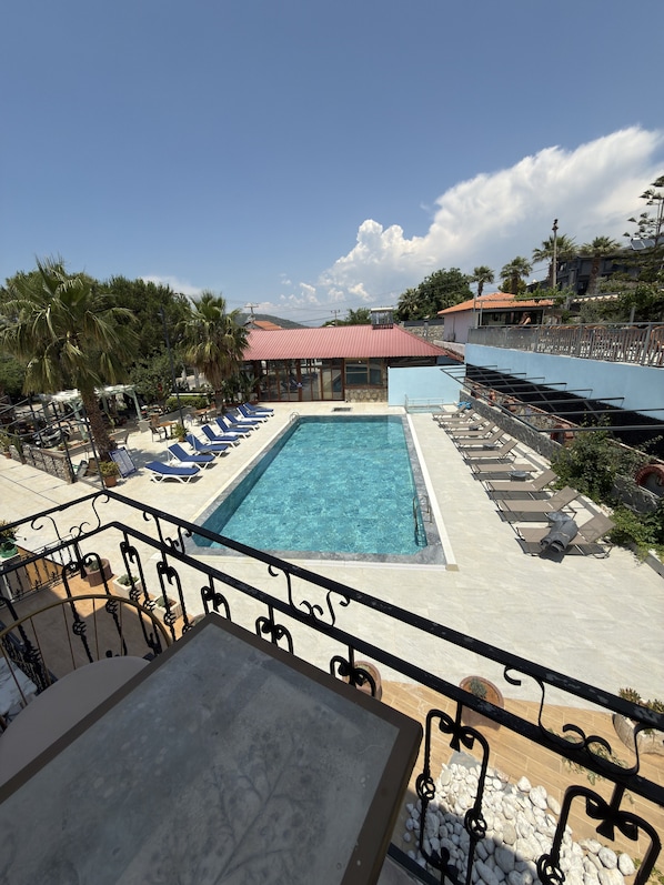 Apartment, Mountain View | Desk, free WiFi, bed sheets