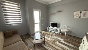 Apartment, Bergblick | Schreibtisch, kostenloses WLAN, Bettwäsche
